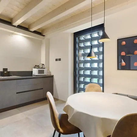 Casa Pezzo *